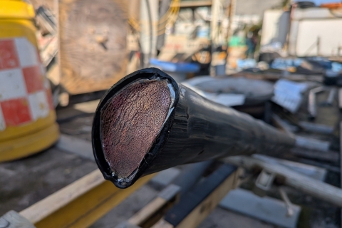 メタルケーブル