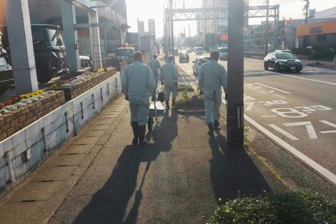 地域清掃活動の様子